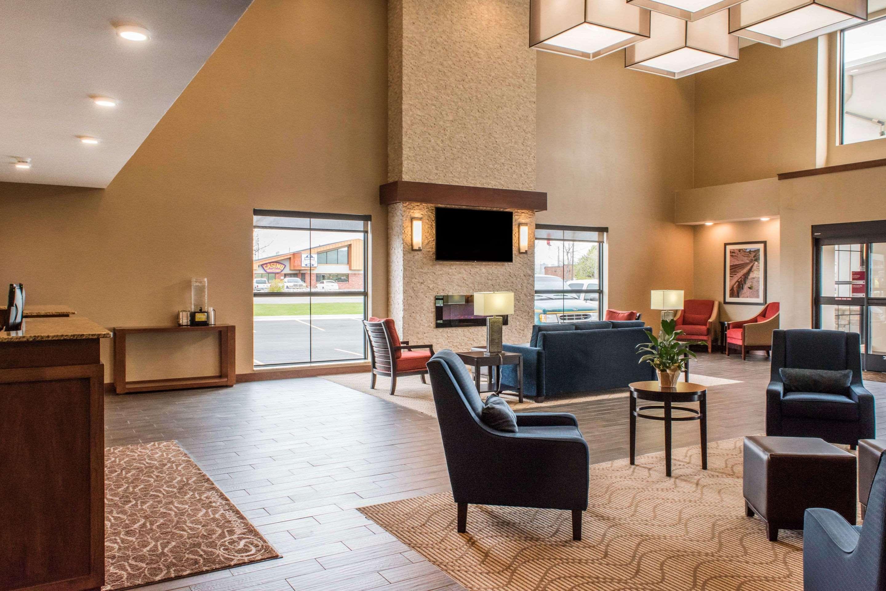 Comfort Suites Billings Esterno foto